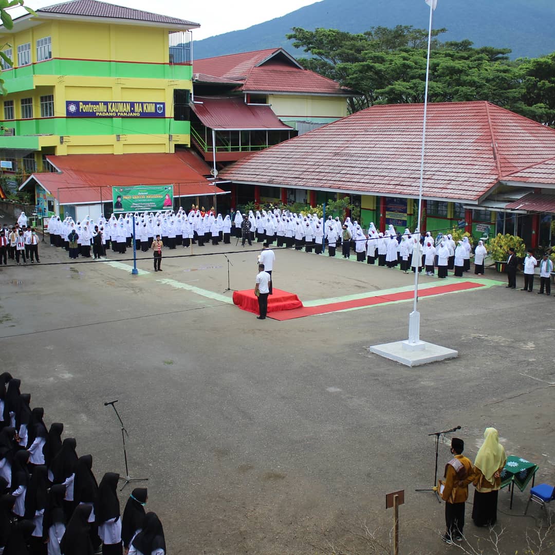 UPACARA HARI SANTRI NASIONAL TAHUN 2020 DI PONTRENMU KAUMAN PADANG PANJANG