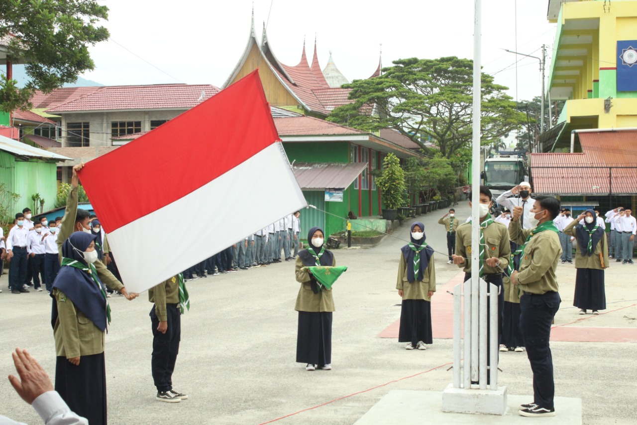 Pelaksanaan Upacara Bendera