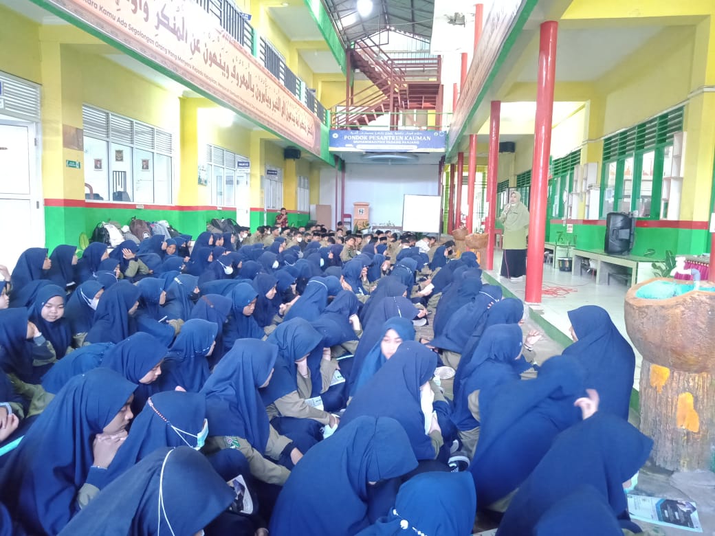 TIDAK ADA KATA LELAH UNTUK PAGI YANG TIDAK CERAH