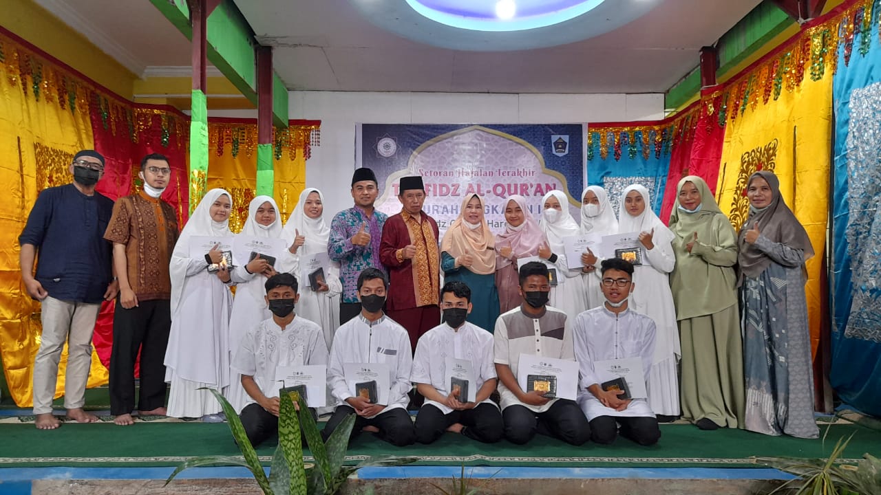 PONDOK PESANTREN KAUMAN MENAMBAH 6 ORANG HAFIZ 30 JUZ