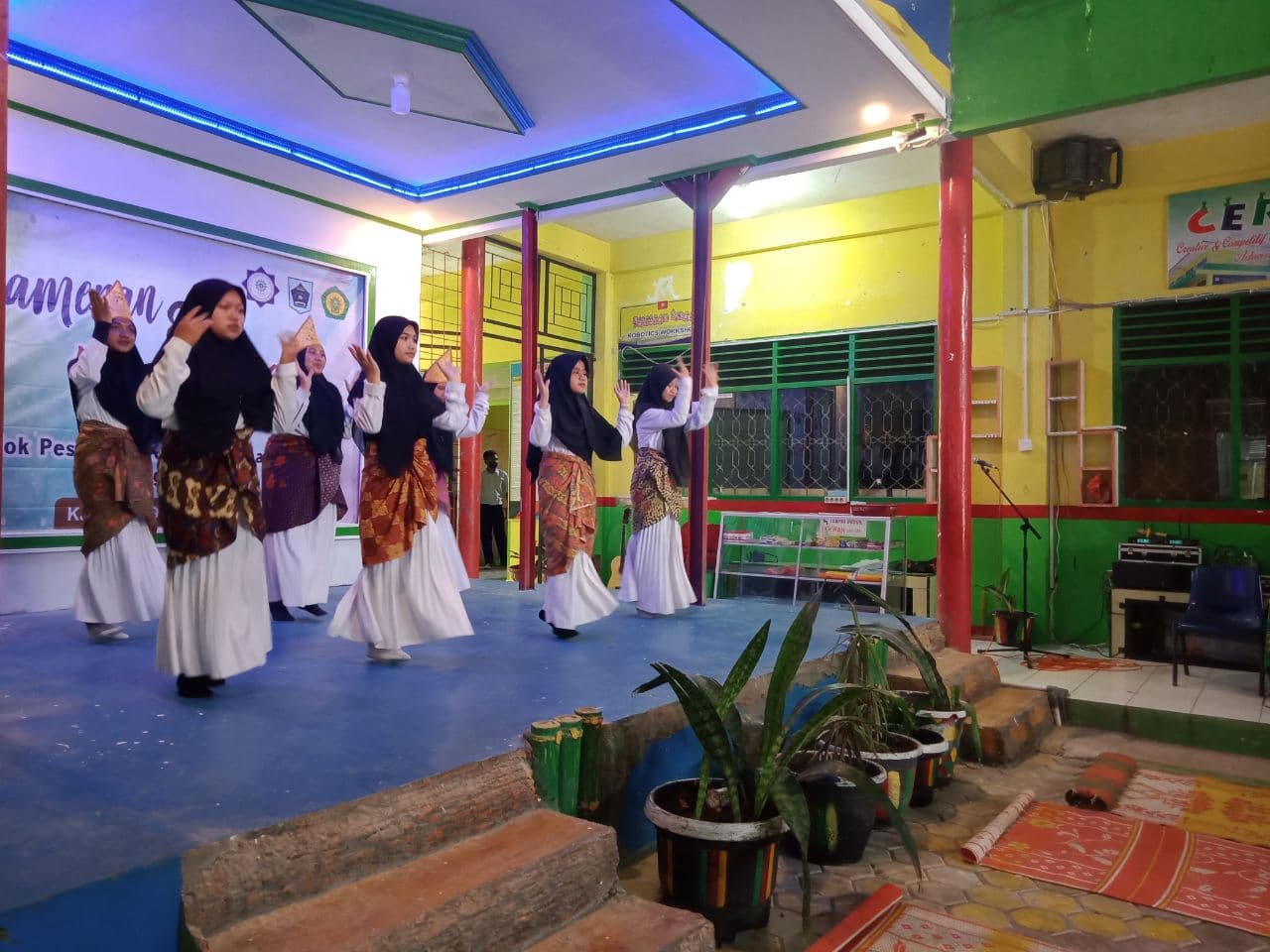 MA KAUMAN PADANG PANJANG GELAR PAMERAN DAN PERTUNJUKAN SENI