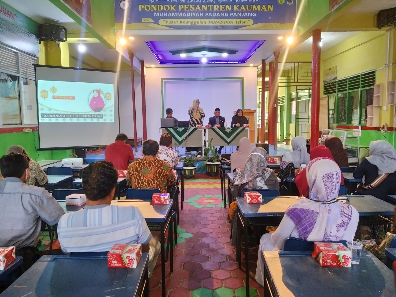 PESANTREN ALTERNATIF PENDIDIKAN TERBAIK