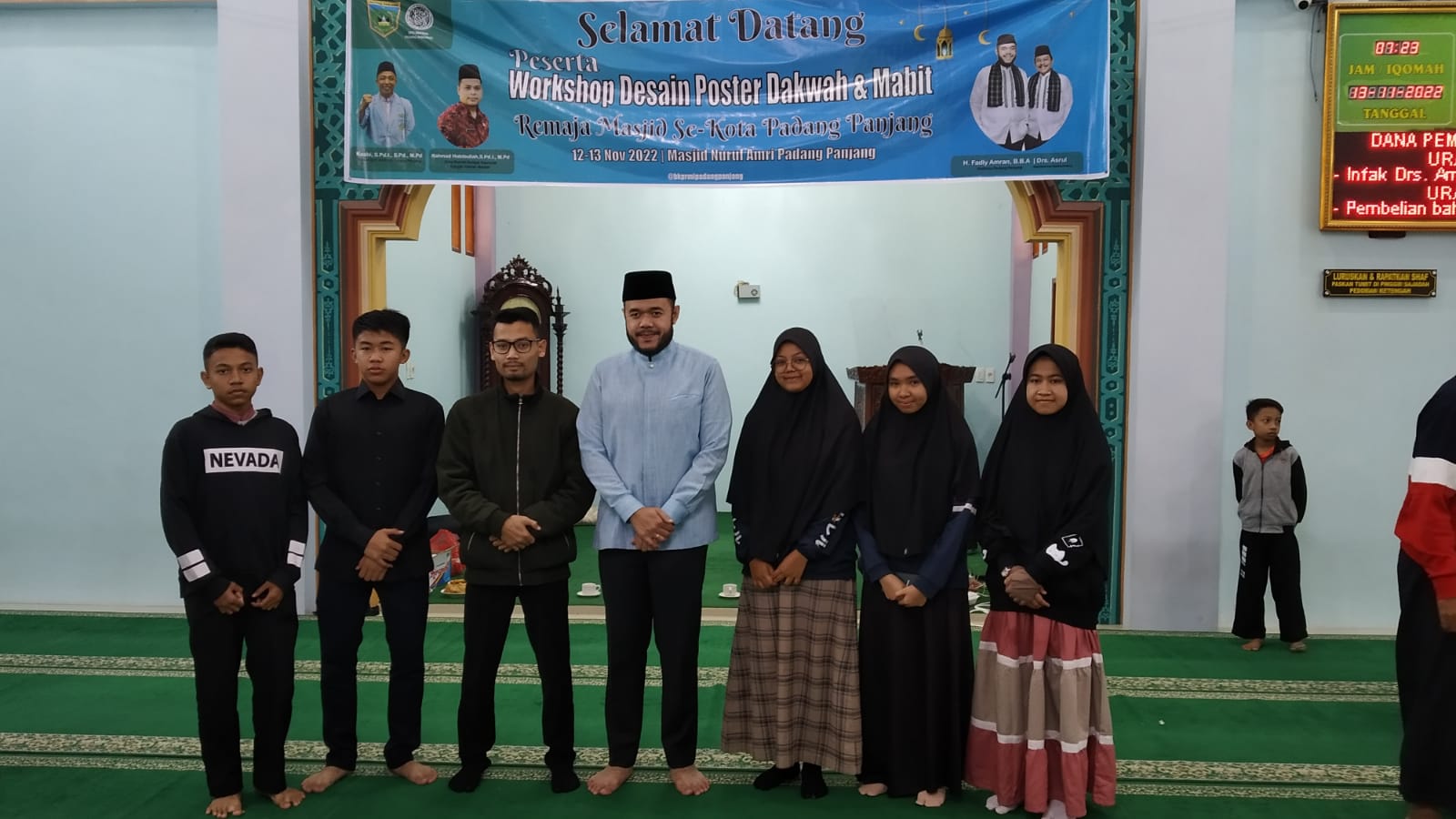 SANTRI KAUMAN IKUTI PROGRAM SMART SURAU : WORKSHOP DESAIN POSTER DAKWAH & MABIT se-KOTA PADANG PANJANG