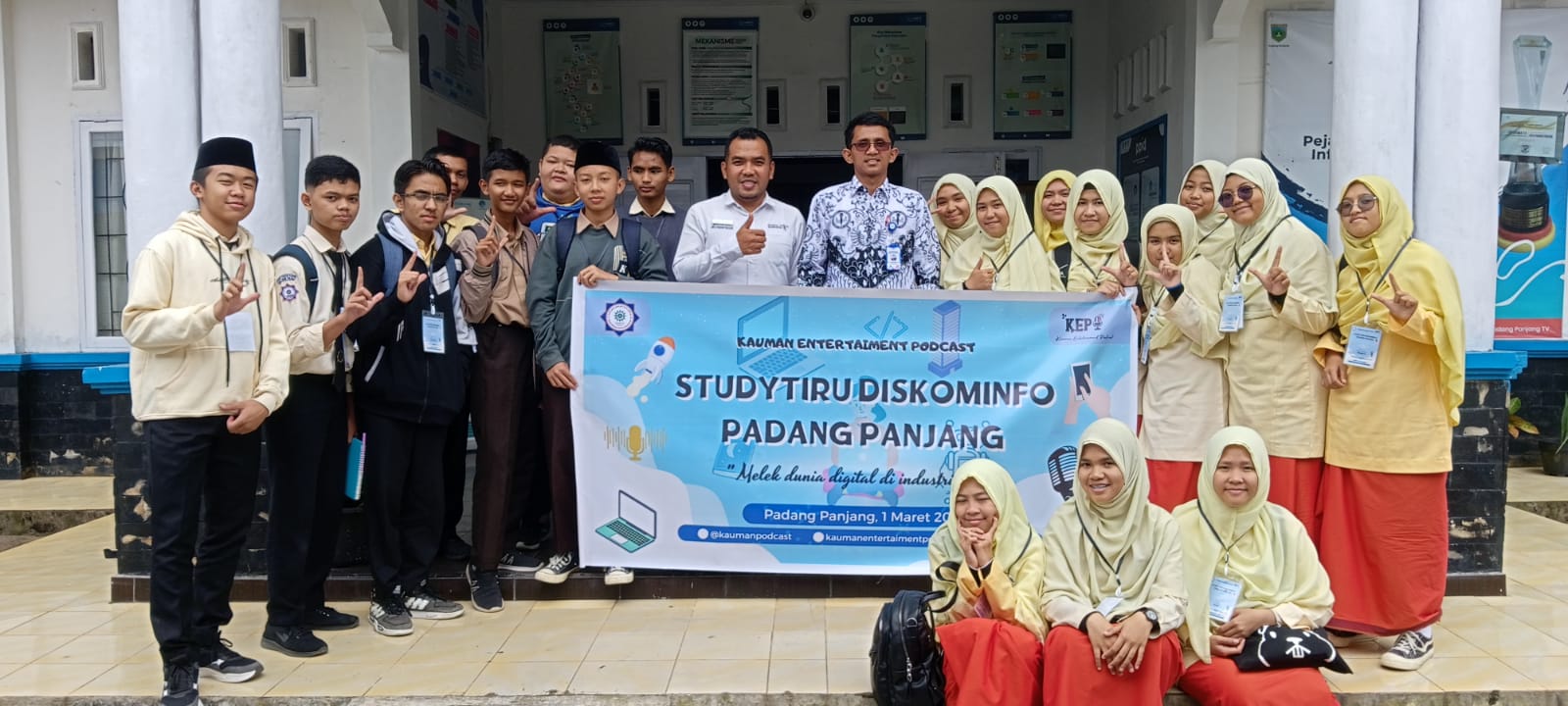 Belajar Media Podcast, Santri Kauman Sambangi Diskominfo Padang Panjang