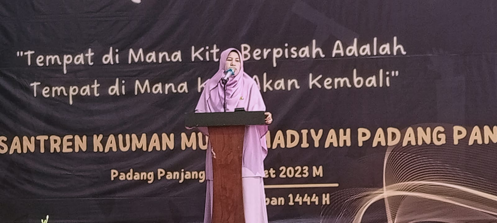 SEMPURNAKAN PENDIDIKAN 6 TAHUN: PONTREN KAUMAN PADANG PANJANG ADAKAN PERPISAHAN SANTRI