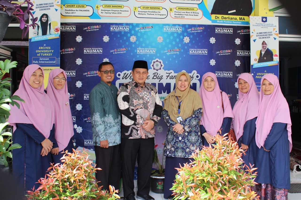Ar – Risalah Padang Tergiur dengan Kolaborasi ISTEM dan IKM di Pontren KAUMAN