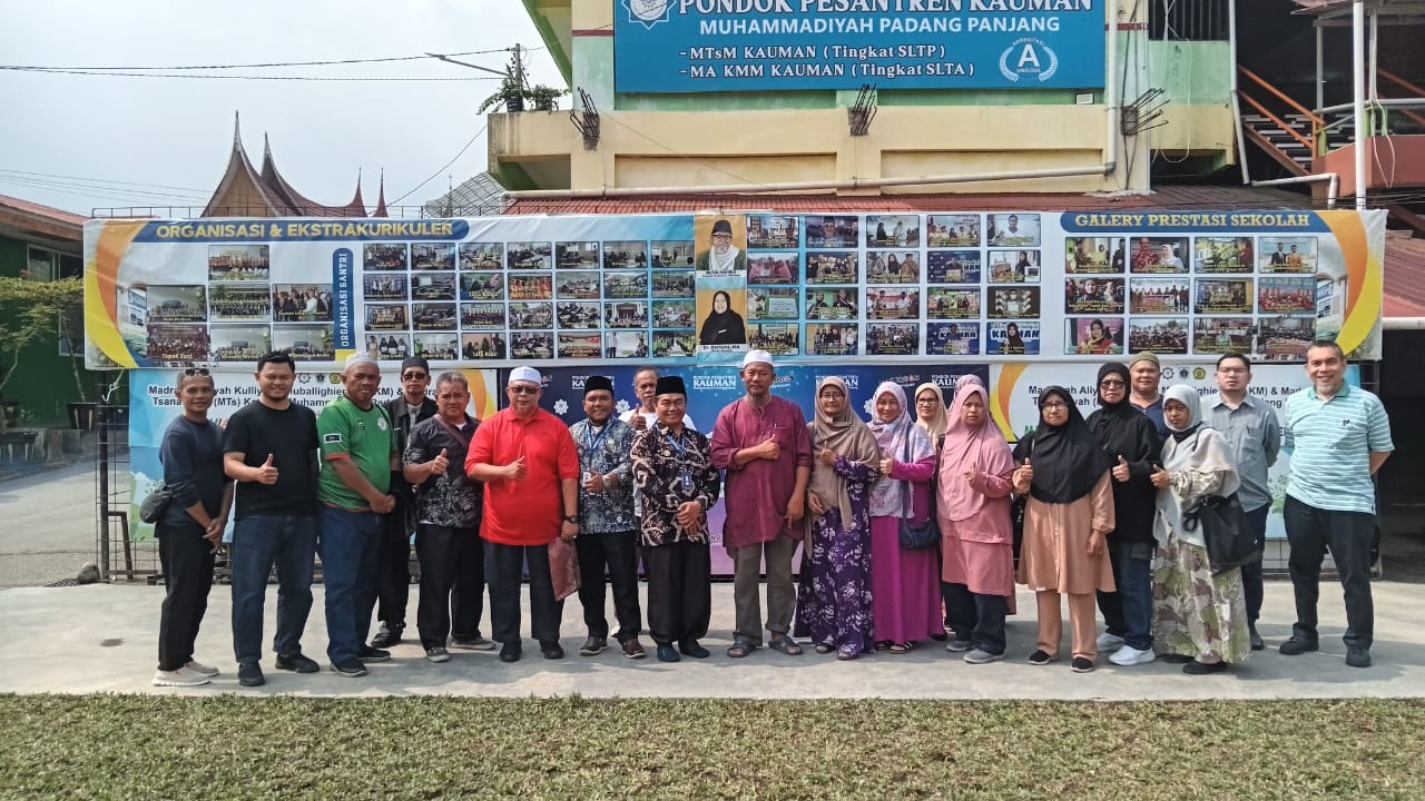 Belajar Kisah Perjalanan Hidup Buya HAMKA, Rombongan Terengganu Malaysia Kunjungi Pontren Kauman