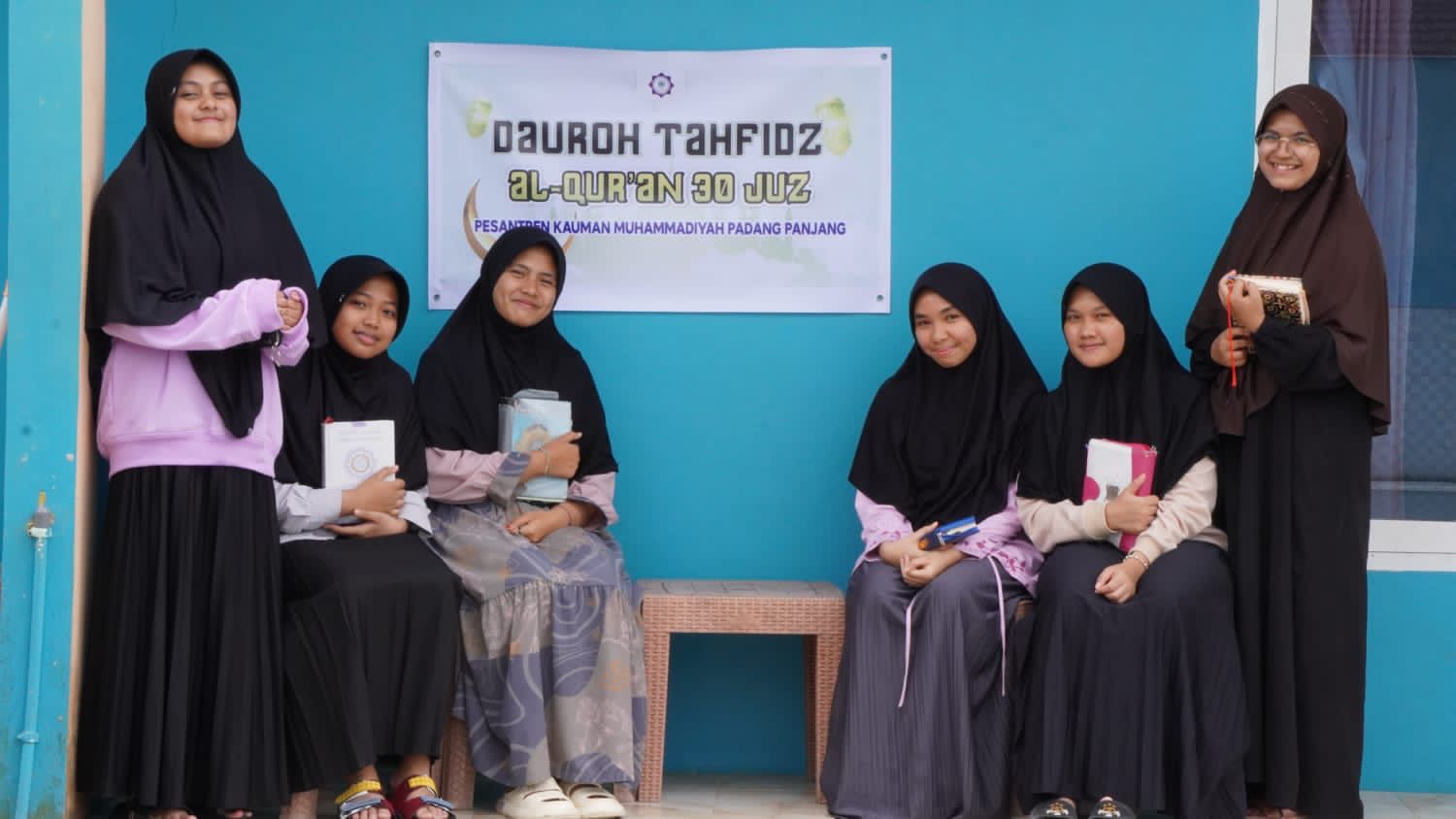 Santri Pesantren Kauman: Berjuang Khatam Al-Qur’an 30 Juz Sebelum Wisuda April