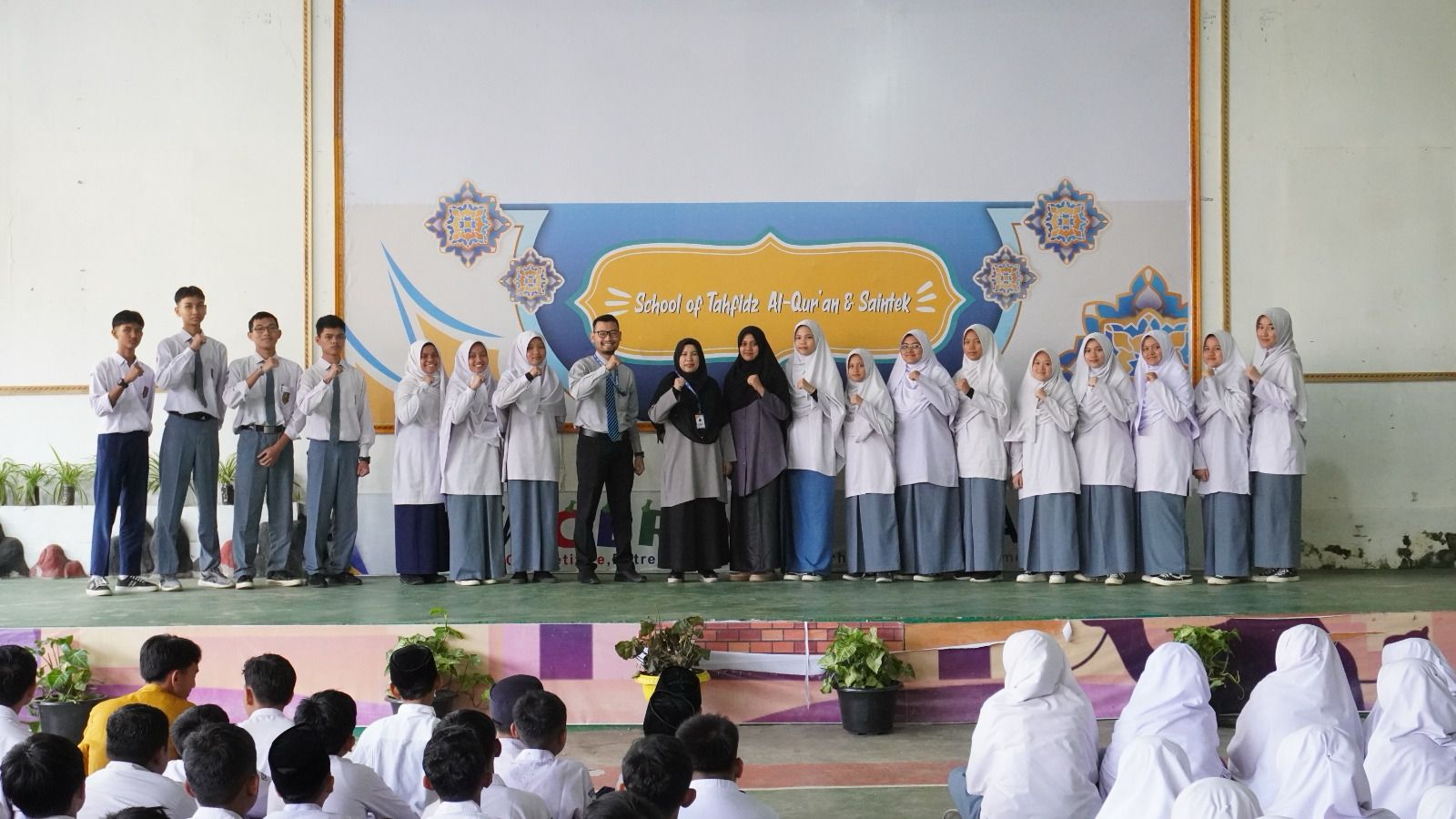 Delegasi Pesantren KAUMAN Muhammadiyah Padang Panjang Siap Menunjukkan Potensi di Ajang OLIMPICAD Bandung
