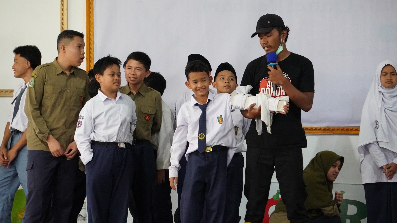 HW Pondok Pesantren KAUMAN dan PMI Padang Panjang Berkolaborasi Gelar Pembekalan Penanganan Bencana untuk Santri