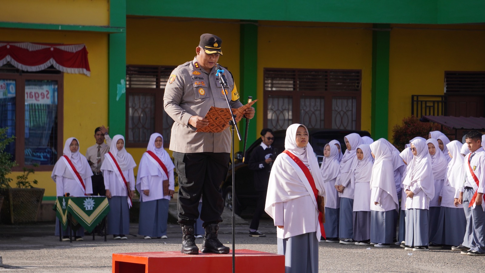 Pesan Inspiratif Kapolres untuk Generasi Z di Pesantren KAUMAN Muhammadiyah Padang Panjang