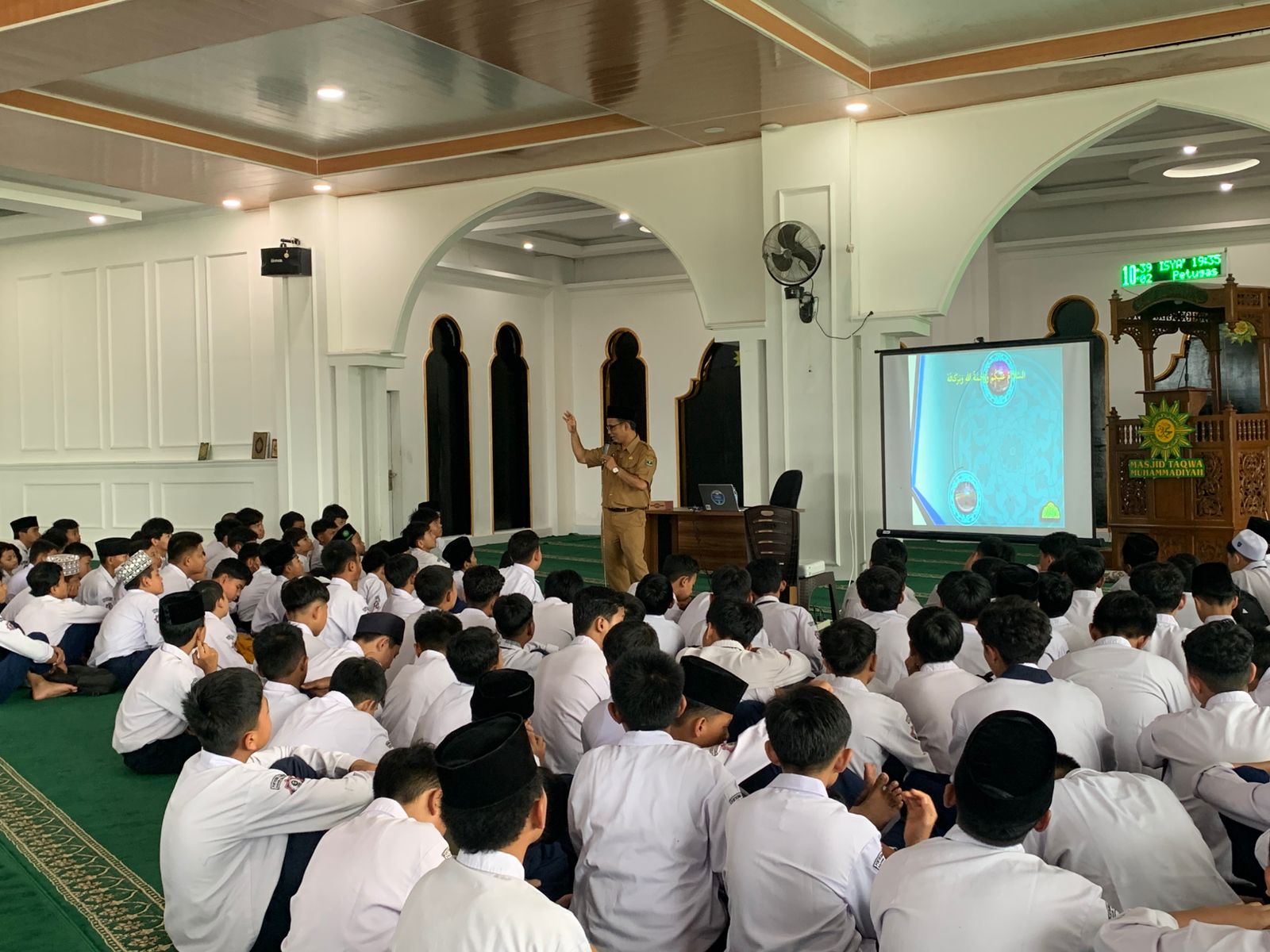 Akhlak Muhammadiyah Jadi Sorotan dalam Materi Motivasi Ust. Zulkifli di KAUMAN Padang Panjang