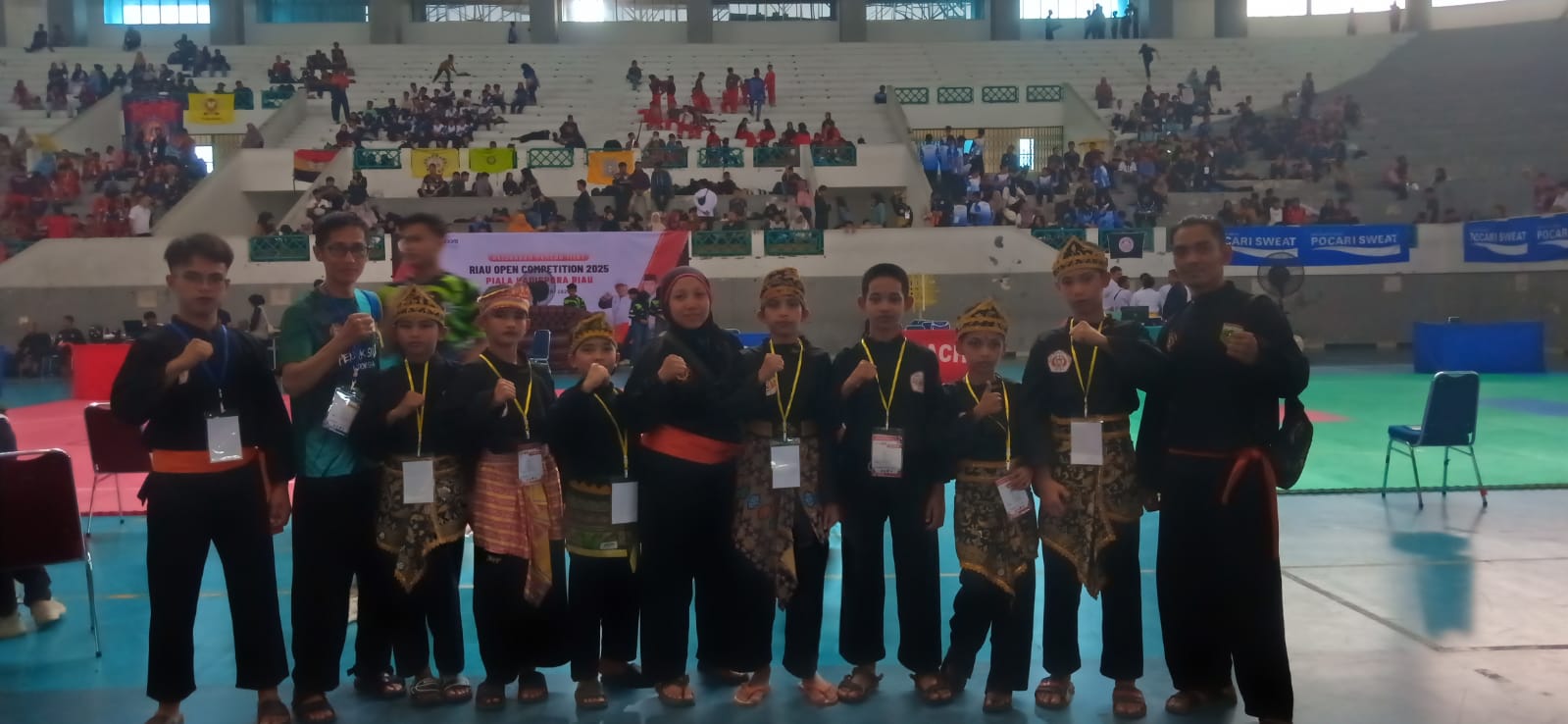 Atlet Tapak Suci Pesantren KAUMAN Muhammadiyah Padang Panjang Raih 10 Medali di Kejuaraan Pencak Silat Riau Open Competition 2025